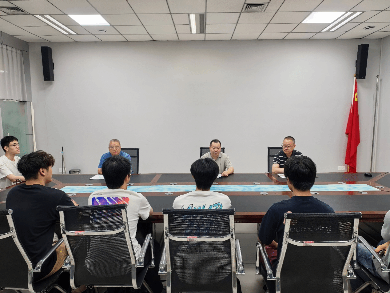 学校举办港澳台学生交流座谈会